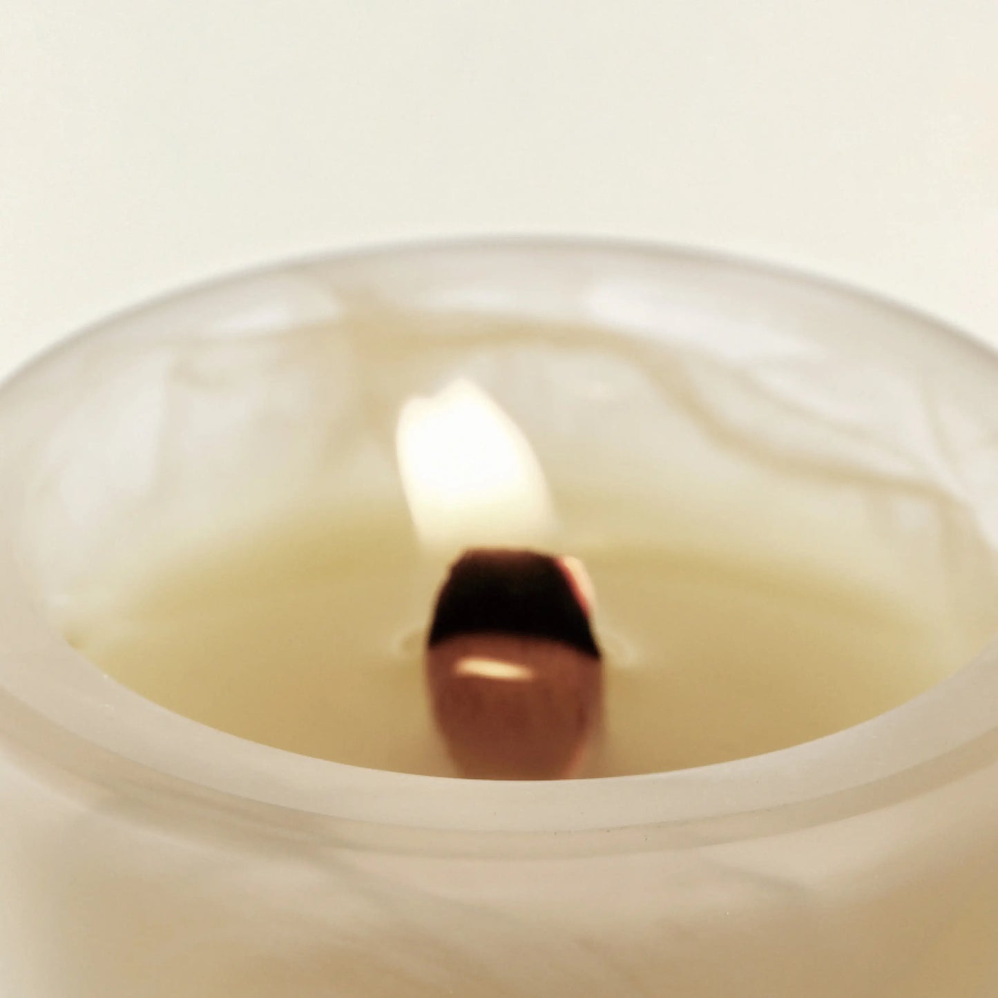 【NEW】DROP OF MOON SCENTED WOOD WICK CANDLE - Autumn Limited
